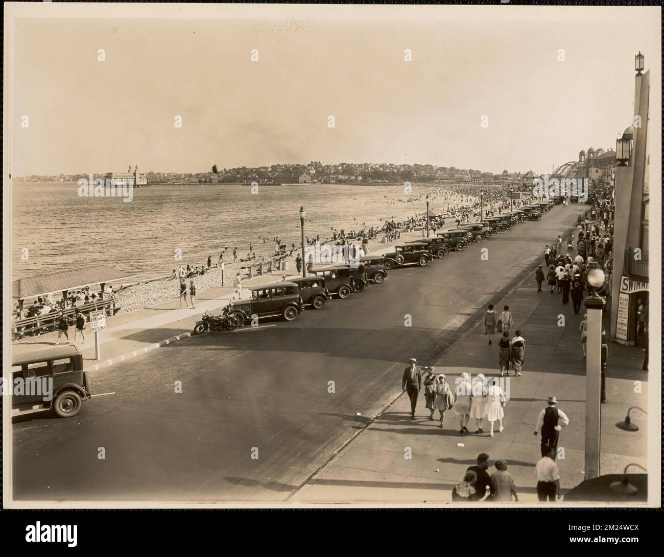 America 1950s cars road trips hi-res stock photography and images - Alamy
