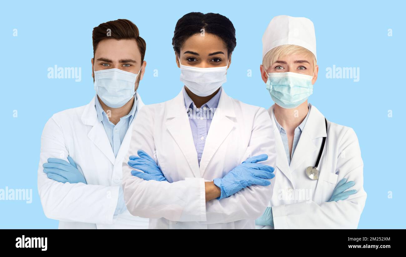 Doctors team in uniform hi-res stock photography and images - Alamy