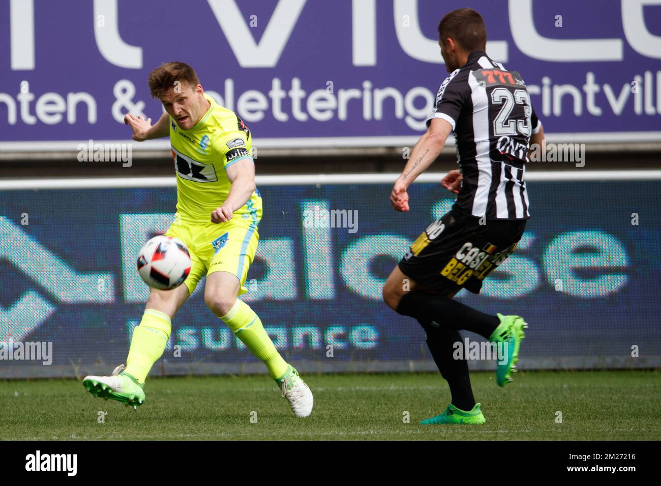 Gent's Thomas Foket and Charleroi's Steeven Willems fight for the ball during the Jupiler Pro League match between KAA Gent and Sporting Charleroi, in Gent, Sunday 14 May 2017, on day 8 (out of 10) of the Play-off 1 of the Belgian soccer championship. BELGA PHOTO KURT DESPLENTER Stock Photo