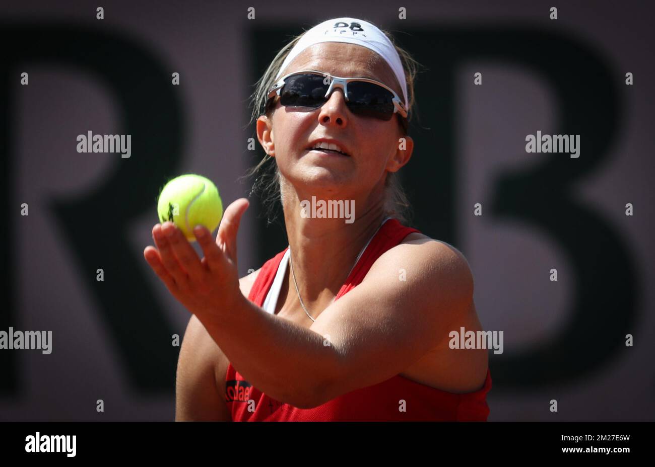 Belgian Kirsten Flipkens looks dejected during a tennis game between Belgian Kirsten Flipkens and Australian Samantha Stosur, in the first round of the women's tournament at the Roland Garros French Open tennis tournament, in Paris, France, Wednesday 31 May 2017. The main table Roland Garros Grand Slam takes place from 29 May to 11 June 2017. BELGA PHOTO VIRGINIE LEFOUR Stock Photo