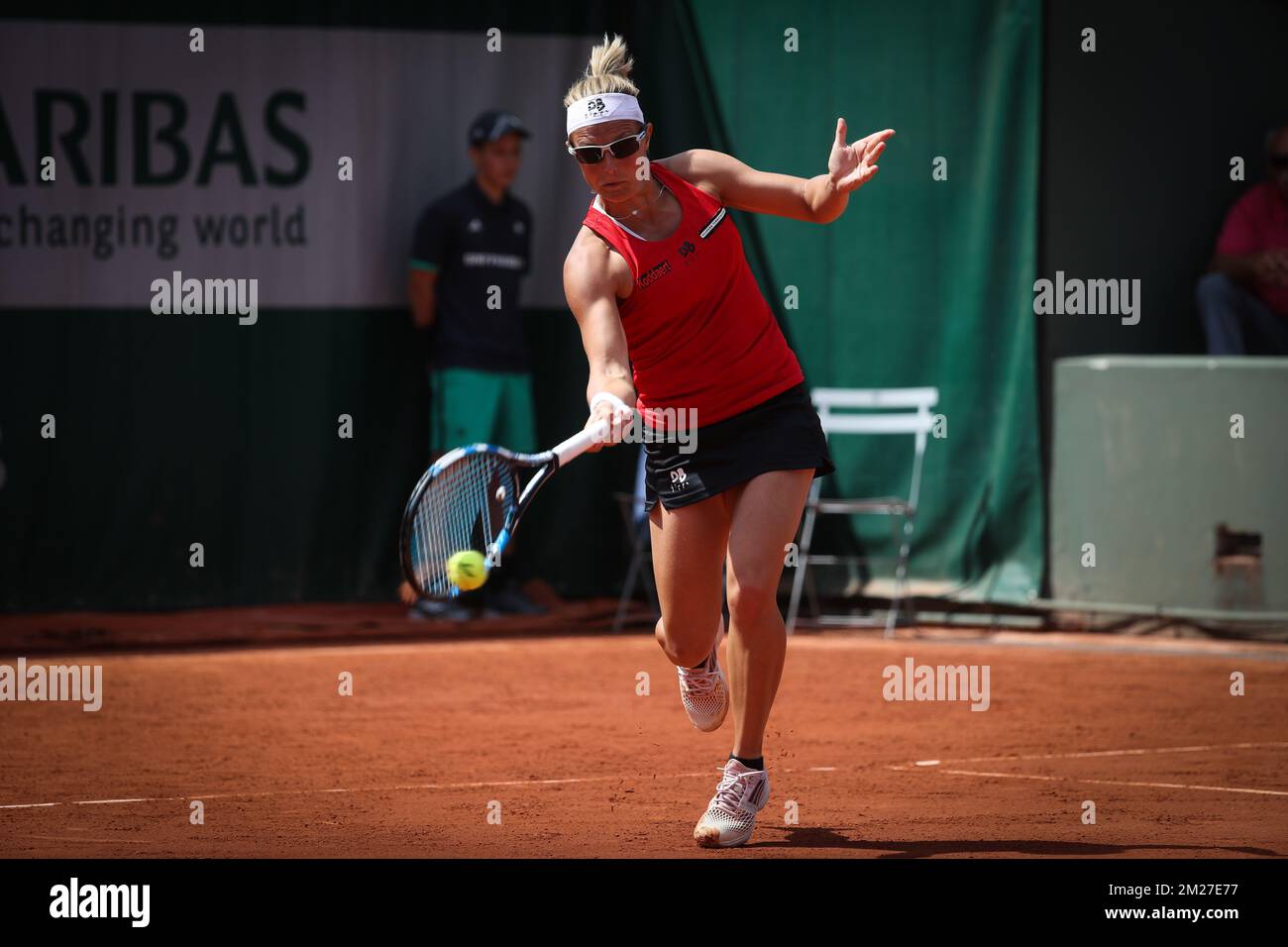Belgian Kirsten Flipkens looks dejected during a tennis game between Belgian Kirsten Flipkens and Australian Samantha Stosur, in the first round of the women's tournament at the Roland Garros French Open tennis tournament, in Paris, France, Wednesday 31 May 2017. The main table Roland Garros Grand Slam takes place from 29 May to 11 June 2017. BELGA PHOTO VIRGINIE LEFOUR Stock Photo