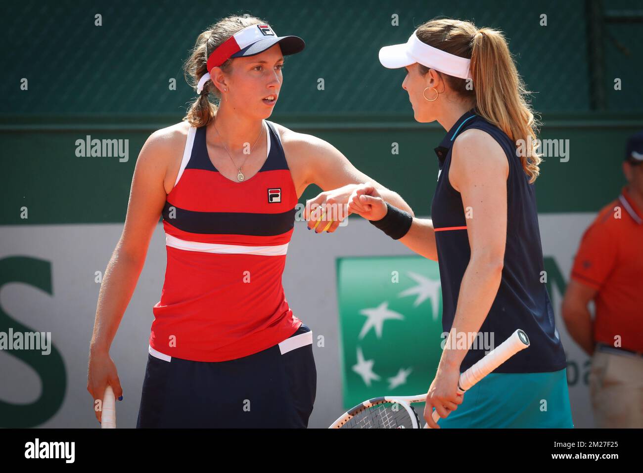 Belgian Elise Mertens and French Alize Cornet pictured during a doubles tennis game between Belgian Elise Mertens and French Alize Cornet versus US Bethanie Mattek-Sands and Czech Lucie Safarova, in the first round of the women's doubles tournament at the Roland Garros French Open tennis tournament, in Paris, France, Thursday 01 June 2017. The main table Roland Garros Grand Slam takes place from 29 May to 11 June 2017. BELGA PHOTO VIRGINIE LEFOUR Stock Photo