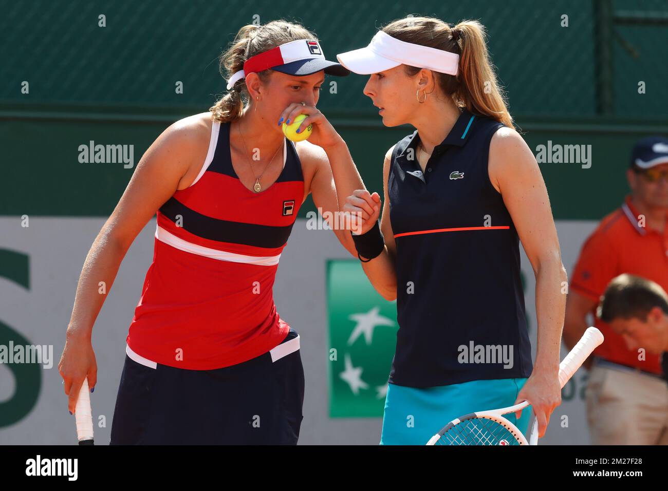 Belgian Elise Mertens and French Alize Cornet pictured during a doubles tennis game between Belgian Elise Mertens and French Alize Cornet versus US Bethanie Mattek-Sands and Czech Lucie Safarova, in the first round of the women's doubles tournament at the Roland Garros French Open tennis tournament, in Paris, France, Thursday 01 June 2017. The main table Roland Garros Grand Slam takes place from 29 May to 11 June 2017. BELGA PHOTO VIRGINIE LEFOUR Stock Photo