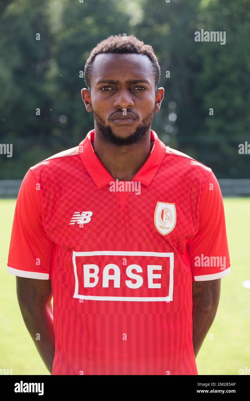 Standard's Merveille Bope Bokadi poses for photographer at the 2017