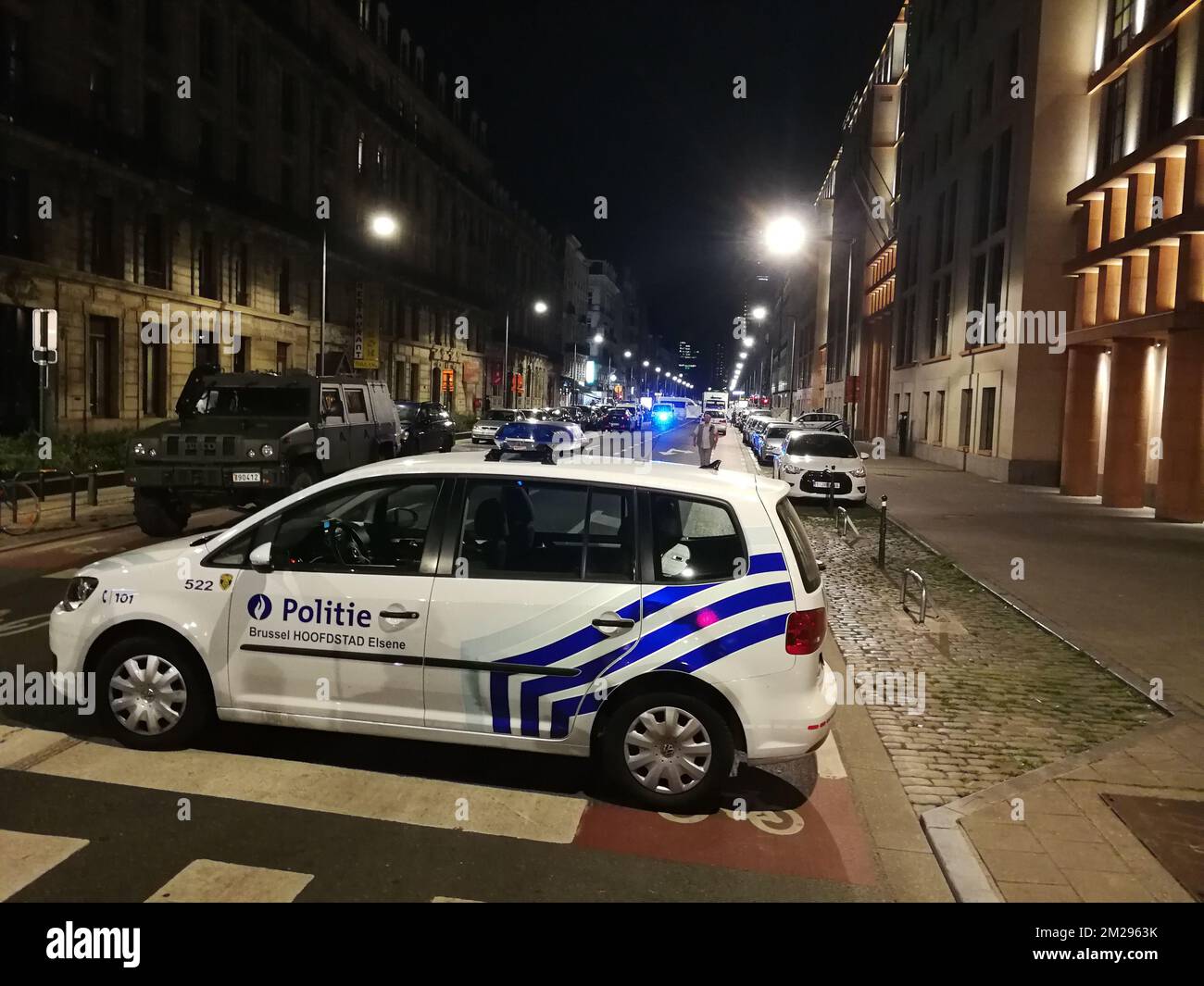 Police pictured at the scene where a man attacked soldiers with a knife and was shot in the Boulevard Emile Jacqmain - Emile Jacqmainlaan in the city centre of Brussels, Friday 25 August 2017. BELGA PHOTO LAURIE DIEFFEMBACQ  Stock Photo