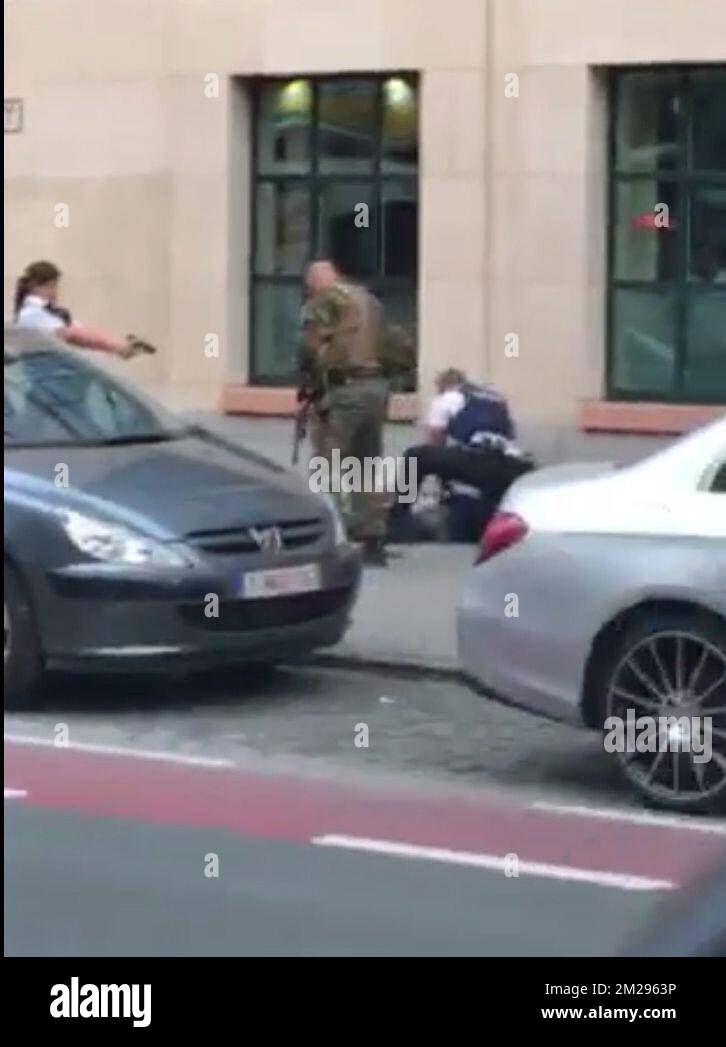ATTENTION EDITORS: BEST QUALITY AVAILABLE the scene where a man attacked soldiers with a knife and was shot in the Boulevard Emile Jacqmain - Emile Jacqmainlaan in the city centre of Brussels, Friday 25 August 2017. BELGA PHOTO SCREENGRAB  Stock Photo
