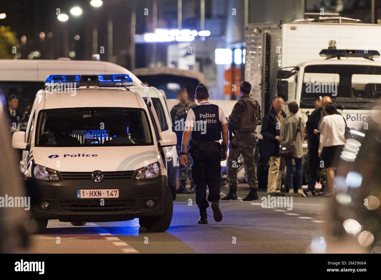 Police pictured at the scene where a man attacked soldiers with a knife and was shot in the Boulevard Emile Jacqmain - Emile Jacqmainlaan in the city centre of Brussels, Friday 25 August 2017. BELGA PHOTO LAURIE DIEFFEMBACQ Stock Photo