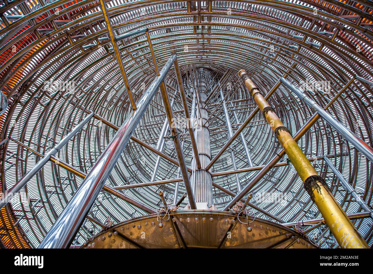 phra-maha-chedi-tripob-trimongkol-steel-pagoda-in-hat-yai-songkhla-thailand-2M2AN3E.jpg