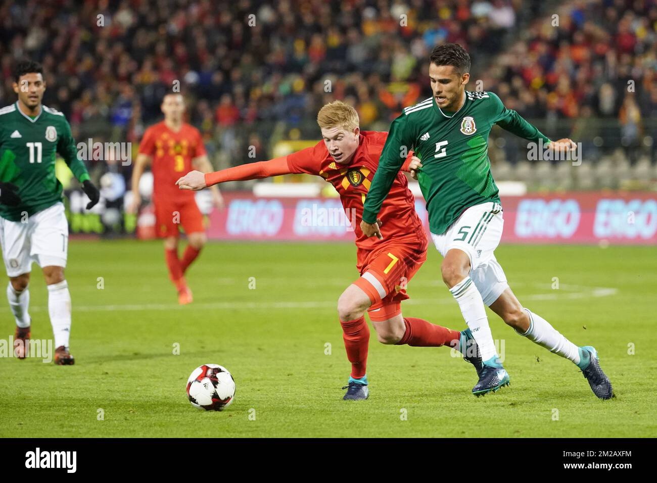 Belgium's Kevin De Bruyne and Mexico's Diego Reyes fight for the ball during a friendly soccer game between Belgian national team Red Devils and Mexico, Friday 10 November 2017, in Brussels. BELGA PHOTO BRUNO FAHY Stock Photo
