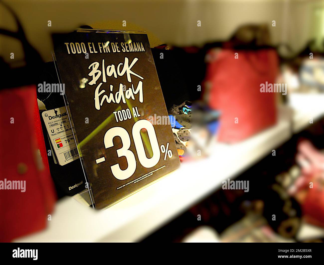 Shopping on Black Friday | shopping pour vendredi noir 22/11/2017 Stock Photo