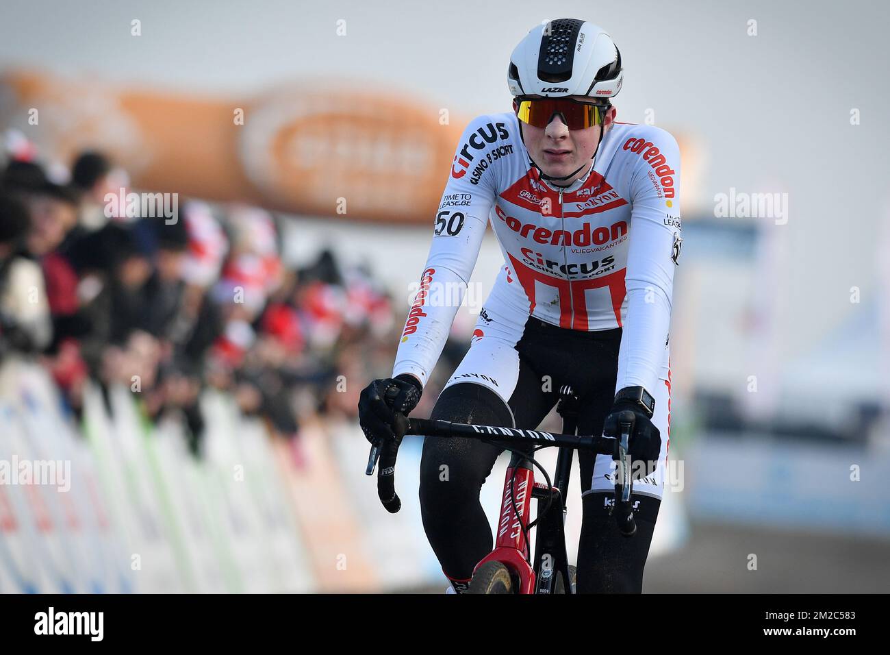 Belgian Toon Vandebosch crosses the finish line at the U23 men's race