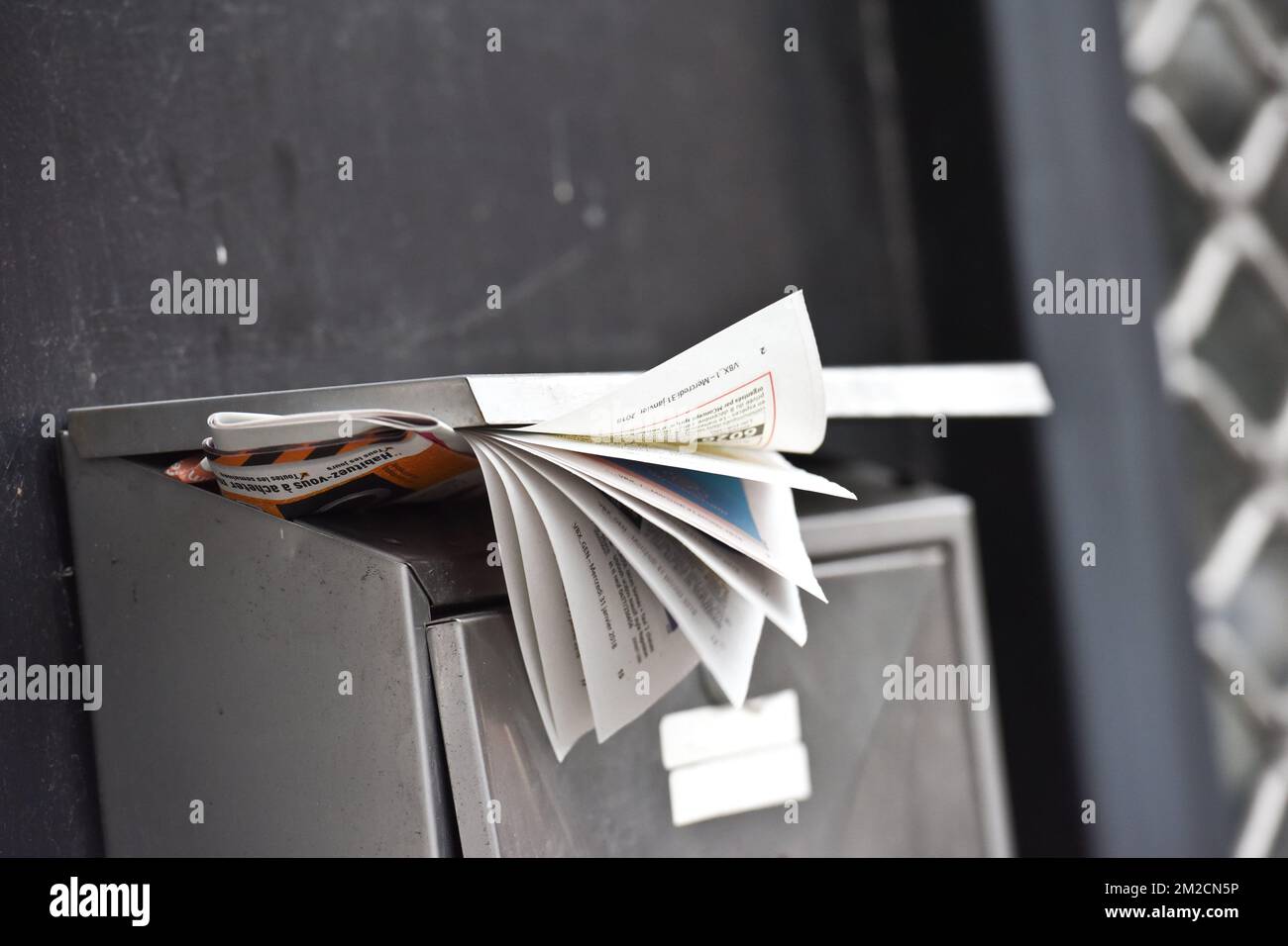 Courrier papier hi-res stock photography and images - Alamy