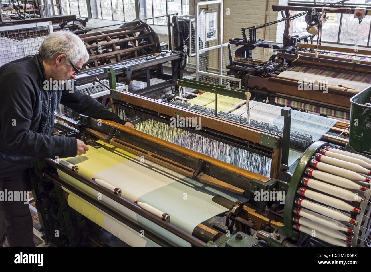Shuttle weaving machine hi-res stock photography and images - Alamy
