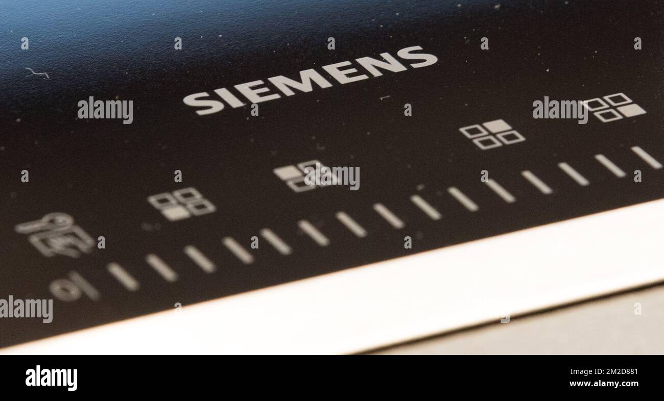 Siemens logo hi-res stock photography and images - Alamy