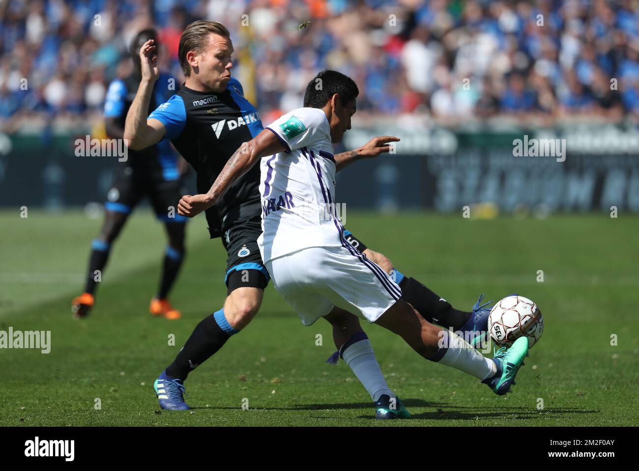 Club's Ruud Vormer and Anderlecht's Andy Najar fight for the ball during the Jupiler Pro League match between Club Brugge KV and RSC Anderlecht, in Brugge, Sunday 06 May 2018, on day seven of the Play-Off 1 of the Belgian soccer championship. BELGA PHOTO VIRGINIE LEFOUR Stock Photo