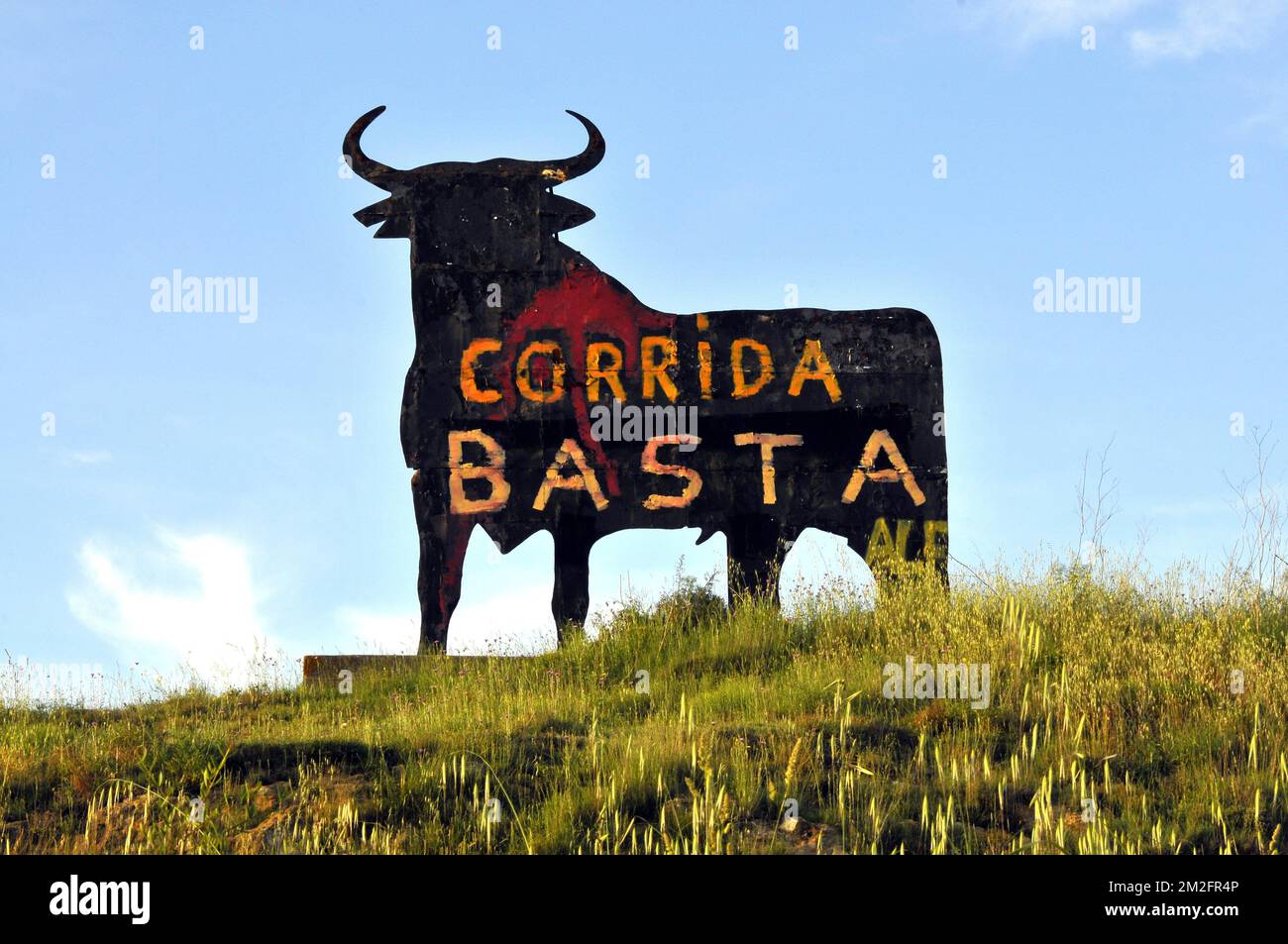 Anti-bullfighting statue | Statue anti-corrida sur une route du sud de la Françe 02/06/2018  Stock Photo