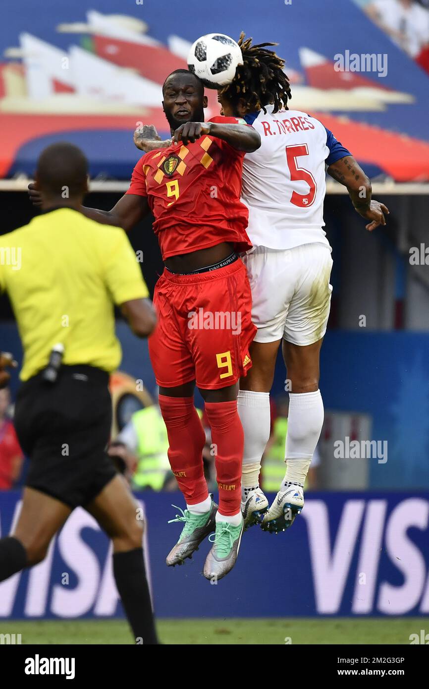 Belgium's Romelu Lukaku and Panama's Roman Torres fight for the ball during the first round soccer match between Belgian national soccer team the Red Devils and Panama in Group G of the FIFA World Cup 2018, in Sochi, Russia, Monday 18 June 2018. BELGA PHOTO DIRK WAEM Stock Photo