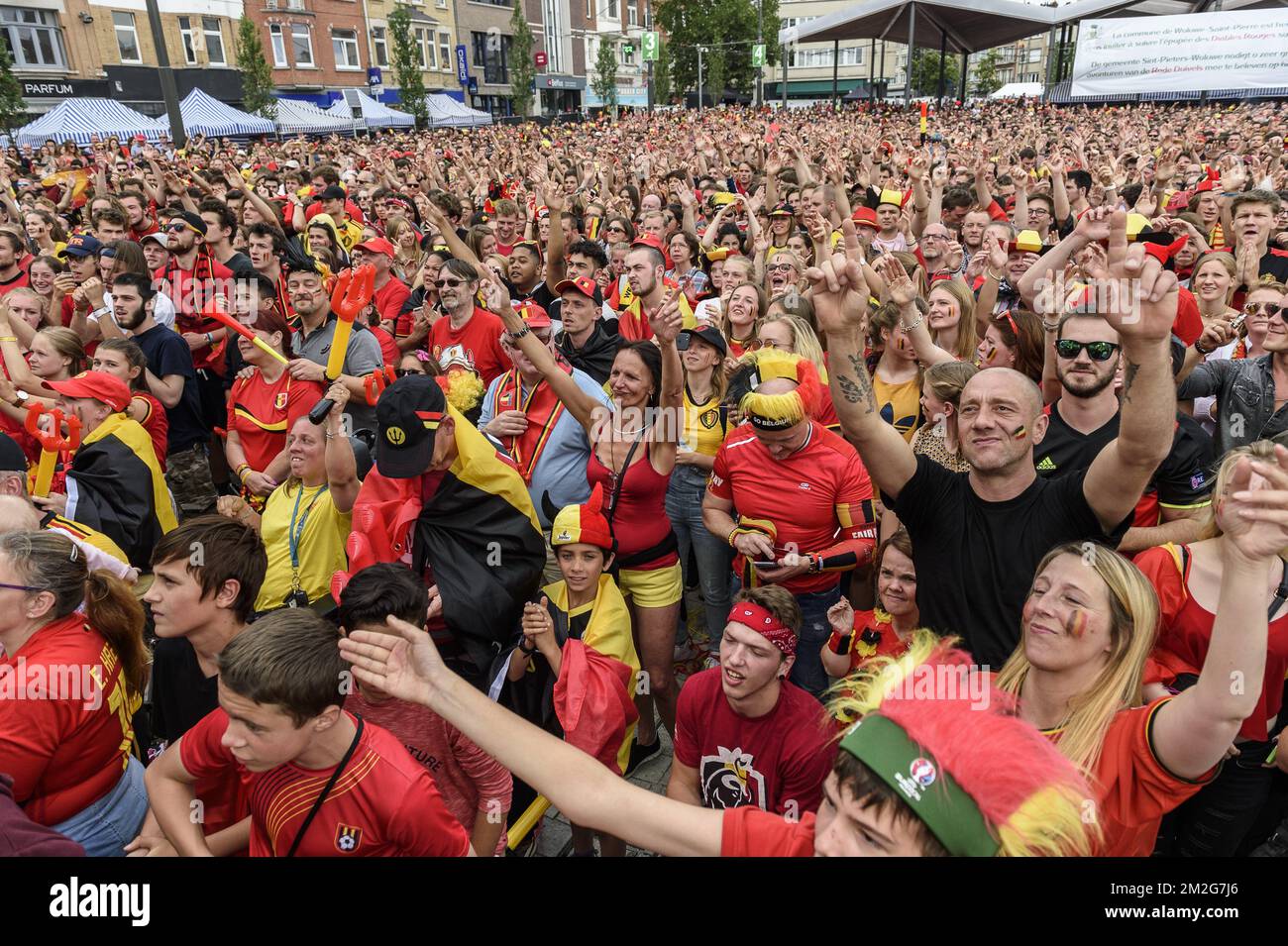 Grootste Supporters De Diables Rouges Giant screen for the soccer supporters and for families of the mondial ...