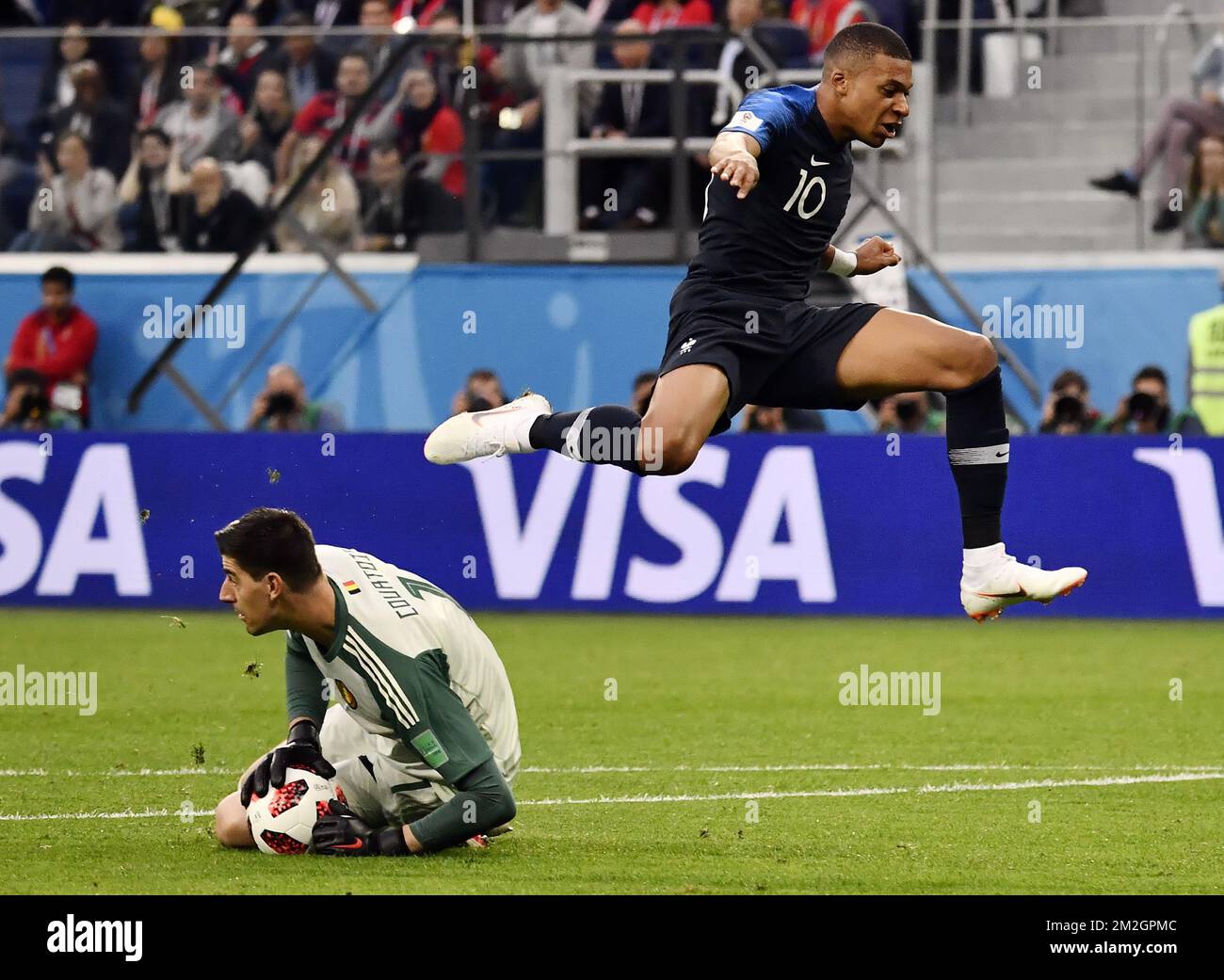 Kylian Mbappé Shoves Goalkeeper: Incident Breakdown and Analysis