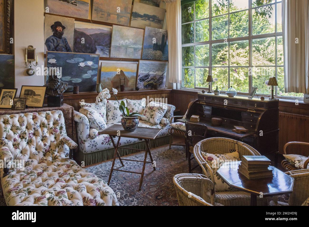 Monet house interior hi-res stock photography and images - Alamy