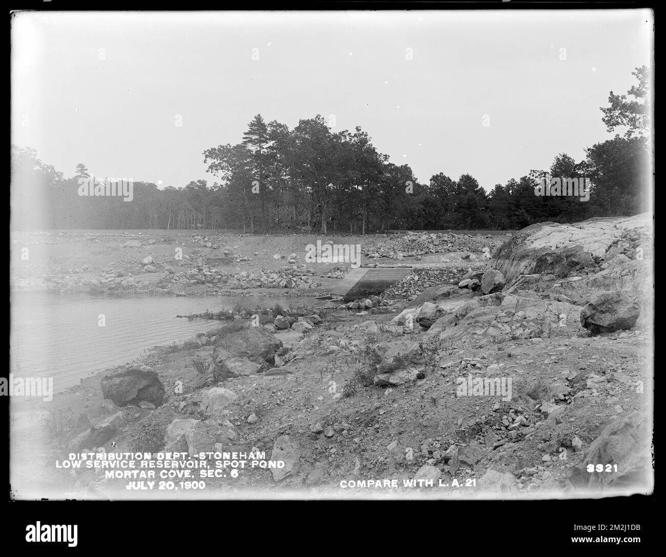 Distribution Department, Low Service Spot Pond Reservoir, Mortar Cove, Section 6 (compare with Landscape Architects' photograph No. 21), Stoneham, Mass., Jul. 20, 1900 , waterworks, reservoirs water distribution structures, construction sites Stock Photo