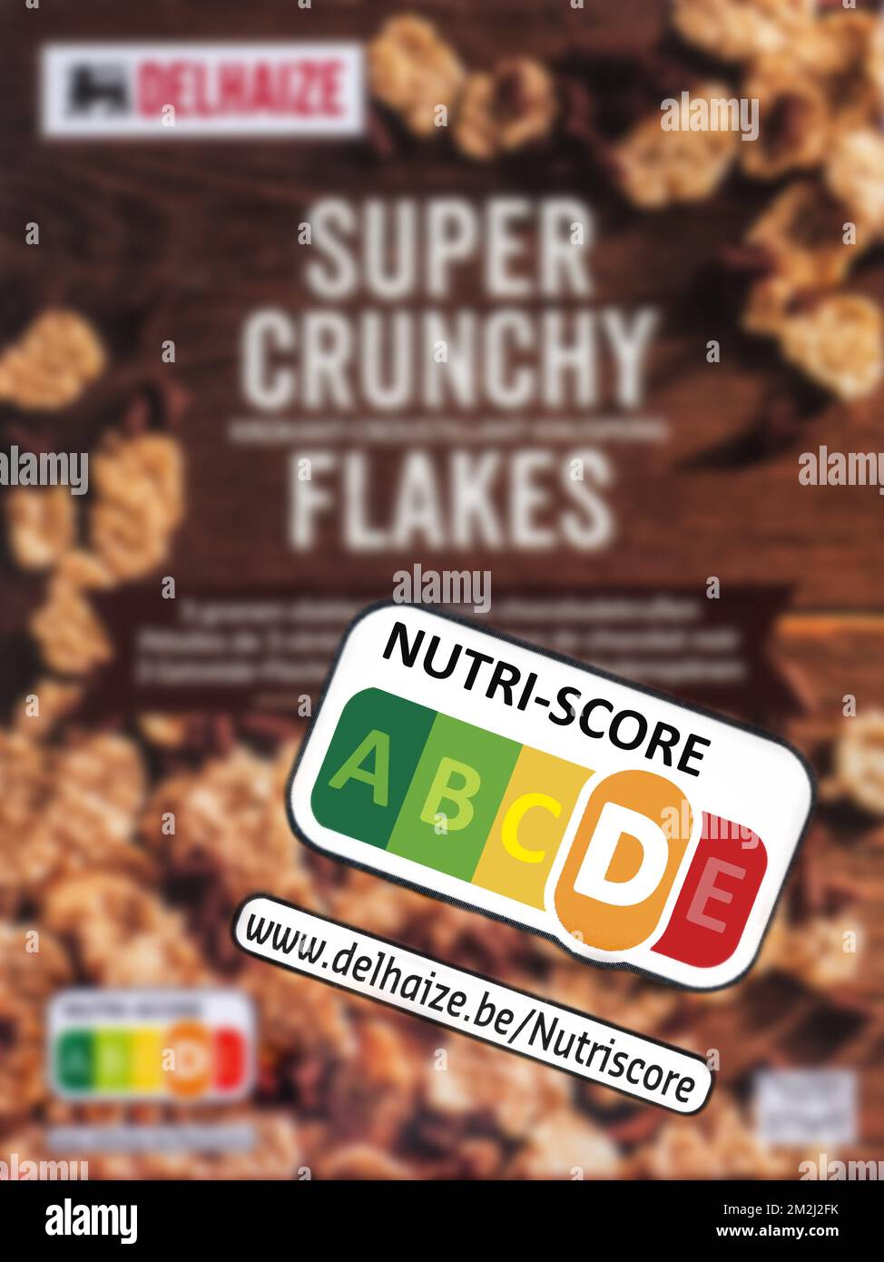Nutritional label Nutri score on box of Belgian Delhaize Super Crunchy Flakes | Nutri-score, indicateur sur emballage alimentaire, appréciation de la qualité nutritionnelle du produit 23/08/2018 Stock Photo