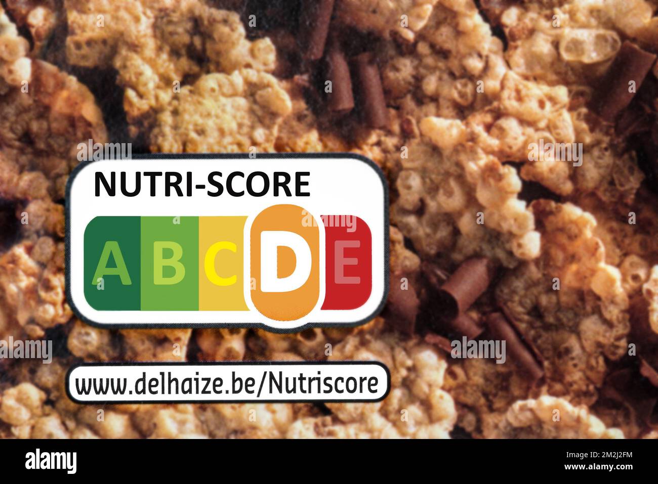 Nutritional label Nutri score on box of Delhaize Super Crunchy Flakes | Nutri-score, indicateur sur emballage alimentaire, appréciation de la qualité nutritionnelle du produit 23/08/2018 Stock Photo