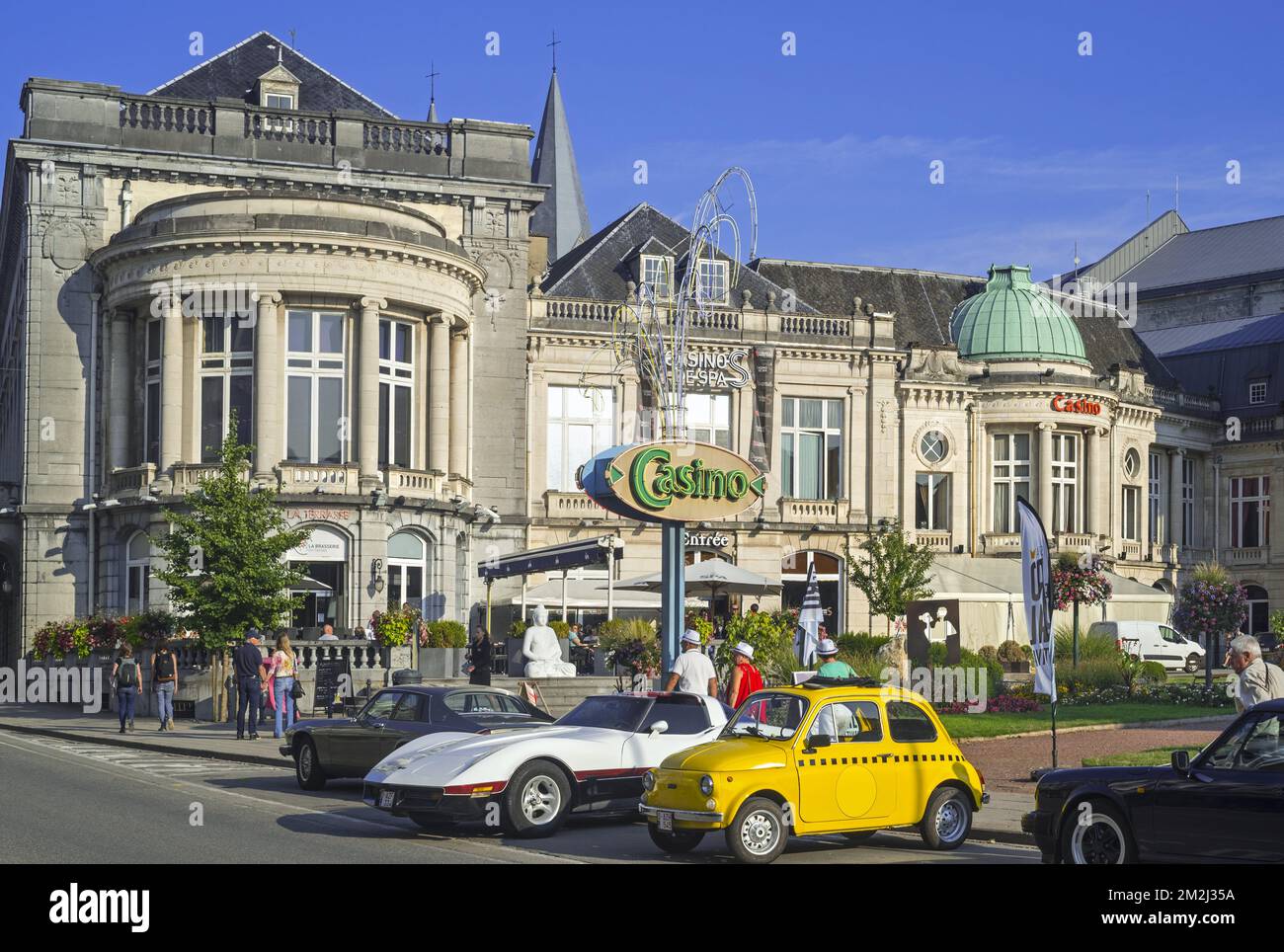 Oldtimers / classic cars in front of the Casino de Spa and brasserie in