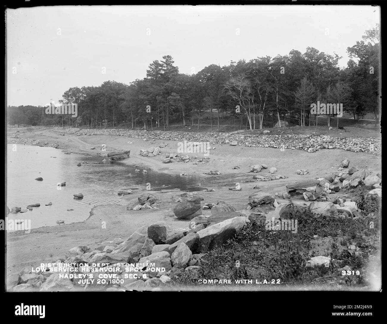 Distribution Department, Low Service Spot Pond Reservoir, vicinity of Hadley Cove, Section 6 (compare with Landscape Architects' photograph No. 22), Stoneham, Mass., Jul. 20, 1900 , waterworks, reservoirs water distribution structures, construction sites Stock Photo