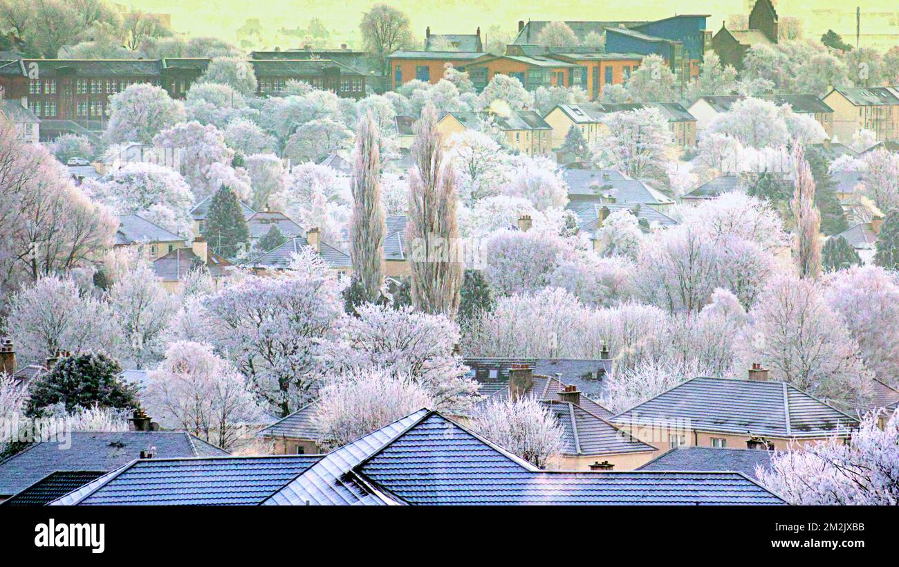 Glasgow, Scotland, UK 14th December, 2022. UK Weather: Freezing temperatures saw  a white out as iit started to look a lot like Christmas  in the north of the city.  Credit Gerard Ferry/Alamy Live News Stock Photo