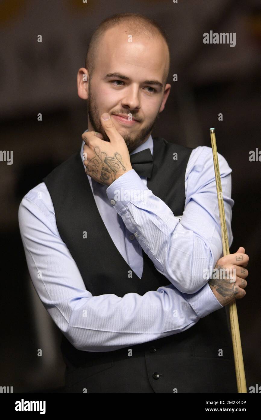 Belgian snooker player Luca Brecel pictured during a snooker game between Belgian Luca Brecel and Welsch Daniel Wells, in the first round of the European Masters snooker tournament in Lommel, Monday 01