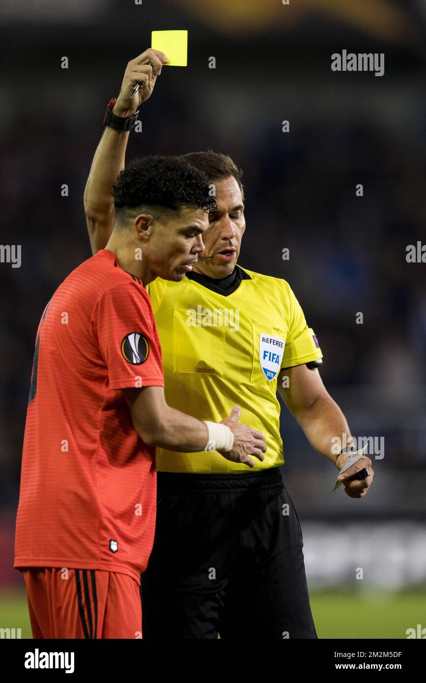 Besiktas' Kepler Laveran Lima Ferreira Pepe receives a yellow card from referee Tobias Stieler during a match between Belgian soccer team KRC Genk and Turkish club Besiktas, in Genk, Thursday 08 November 2018 on day four of the UEFA Europa League group stage, in group I. BELGA PHOTO JASPER JACOBS Stock Photo