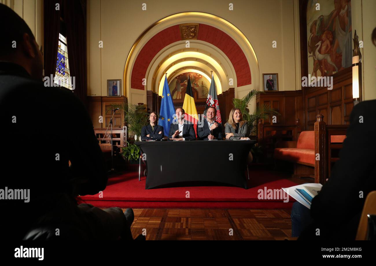 Future Charleroi Ecolo elderman Xavier Desgain, Charleroi's mayor Paul Future