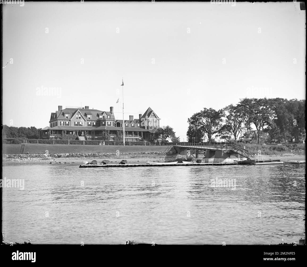 marblehead neck yacht club