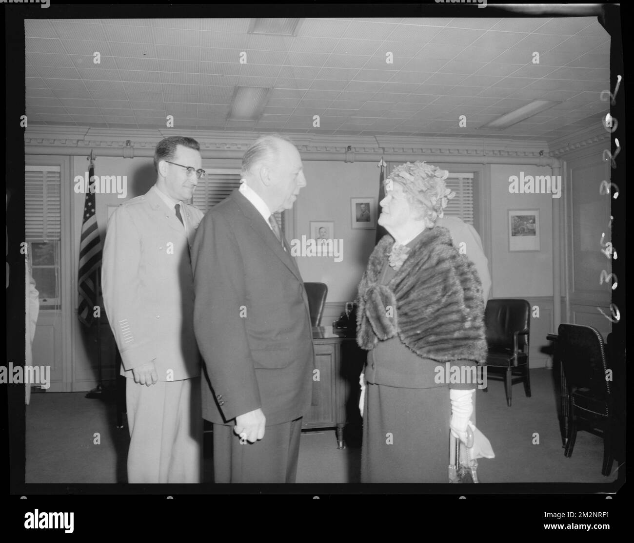 Edith Nourse Rogers with arsenal men , Armories, Ordnance industry, Military officers, Rogers, Edith Nourse, 1881-1960, Watertown Arsenal Mass..  Records of U.S. Army Operational Stock Photo