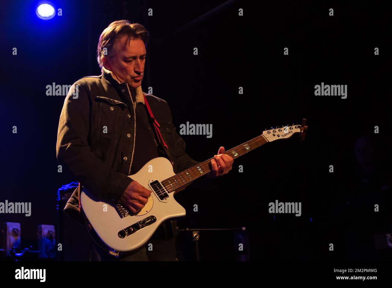 Oxford, United Kingdom. 12th, December 2022. The English rock band The Chameleons performs a live concert at the O2 Academy Oxford in Oxford. Here guitarist Reg Smithies is seen live on stage. (Photo credit: Gonzales Photo – Per-Otto Oppi). Stock Photo