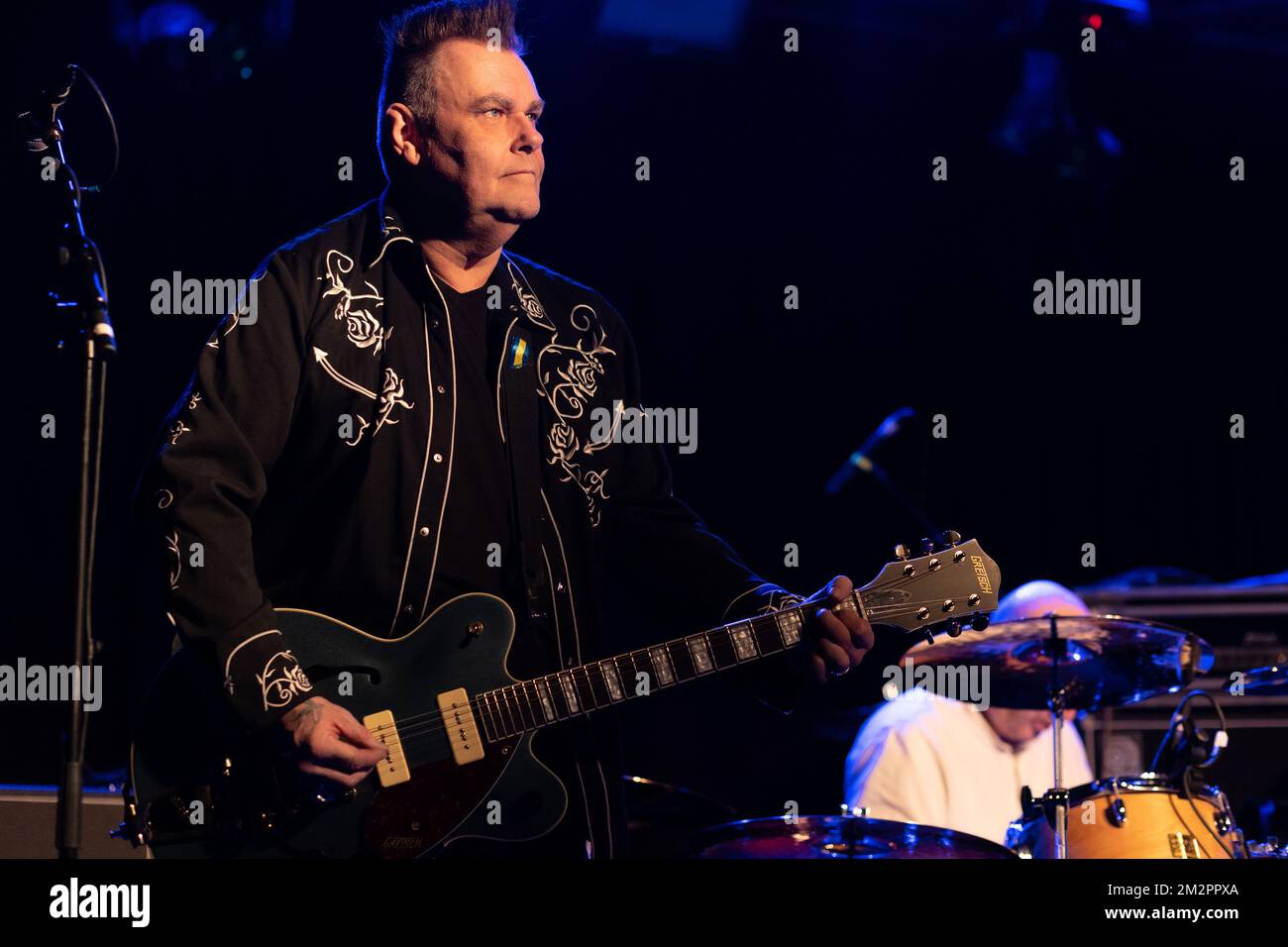 Oxford, United Kingdom. 12th, December 2022. The English post-punk band The Membranes performs a live concert at the O2 Academy Oxford in Oxford. Here guitarist Peter Byrchmore is seen live on stage. (Photo credit: Gonzales Photo – Per-Otto Oppi). Stock Photo