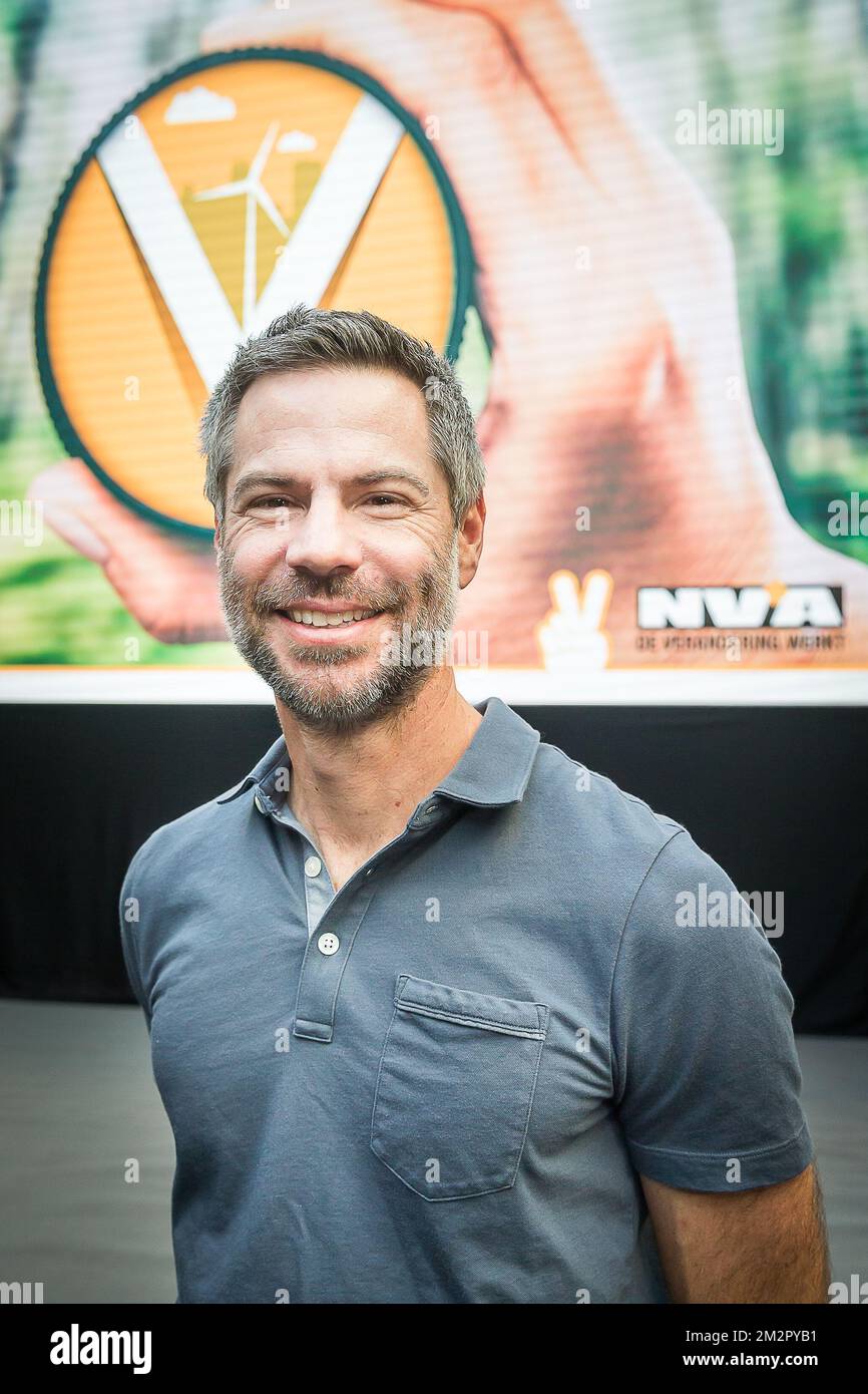 James Shellenberger Michael shellenberger hi-res stock photography and images - Alamy