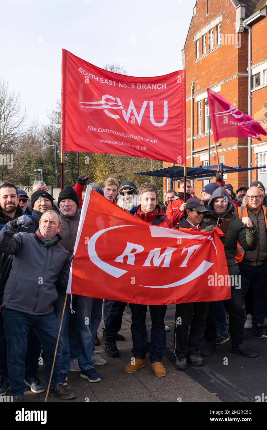 Basingstoke, UK. 14th Dec 2022. Royal mail postal workers and railway workers on joint strike at Basingstoke train station. Part of national strike action organised by the CWU (Communication Workers Union) for postal workers, and also organised by the RMT (National Union of Rail, Maritime and Transport Workers) for railway workers – guards, drivers and infrastructure workers. Credit: Stephen Frost/Alamy Live News Stock Photo