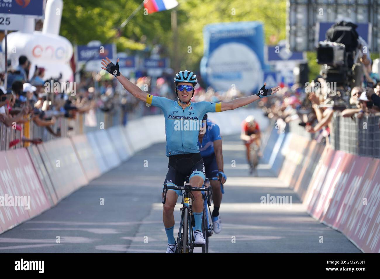 Spanish Pello Bilbao of Astana Pro Team crosses the finish line to win the twentieth stage of the 101st edition of the Giro D'Italia cycling race, 194km from Feltre to Croce d'Aune-Monte Avena, Italy, Saturday 01 June 2019. BELGA PHOTO YUZURU SUNADA FRANCE OUT  Stock Photo