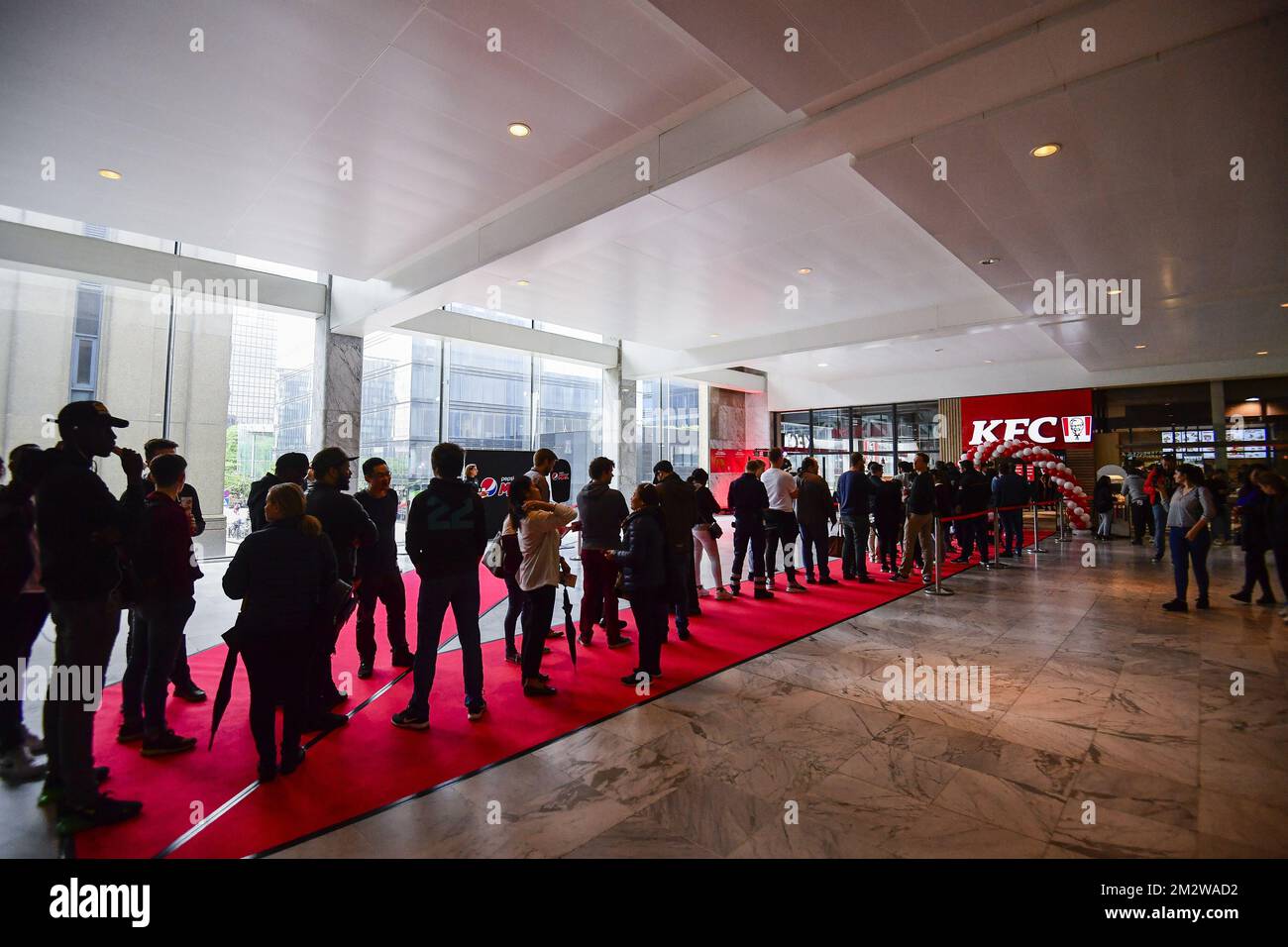 Kfc Opening Kentucky fried chicken opening hi-res stock photography and images - Alamy