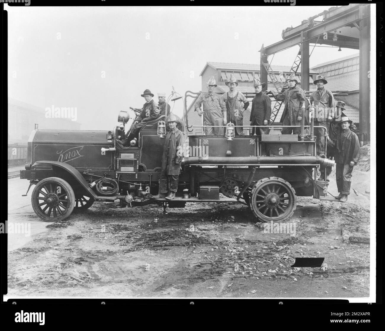 Fire truck, 1919 , Fire engines, Fire fighters, Watertown Arsenal Mass