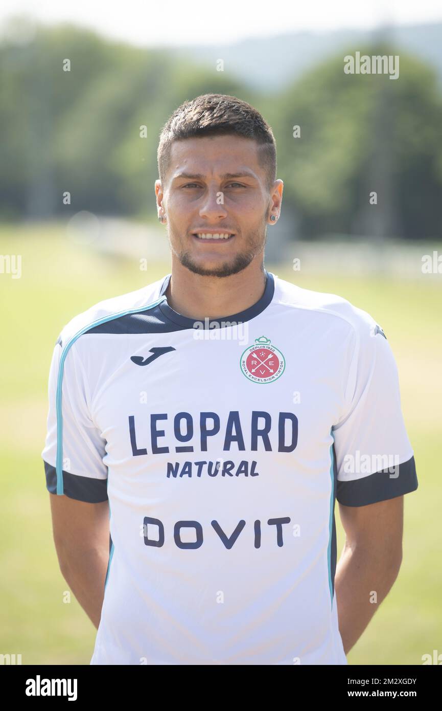 Virton's goalkeeper Geordan Dupire poses for the photographer at the ...
