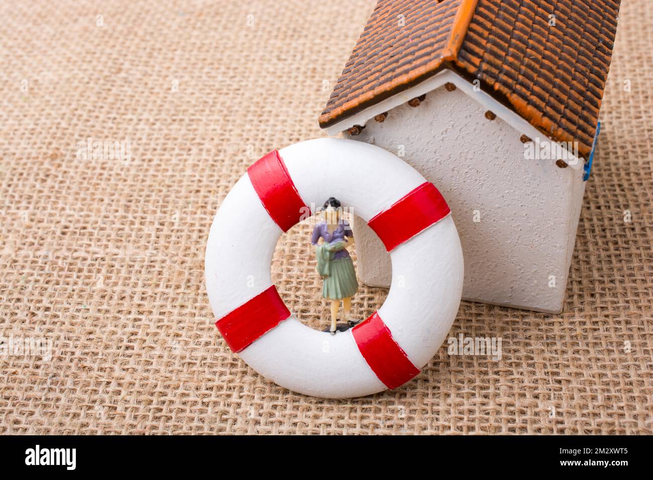 Figure human in life preserver hi-res stock photography and images - Alamy