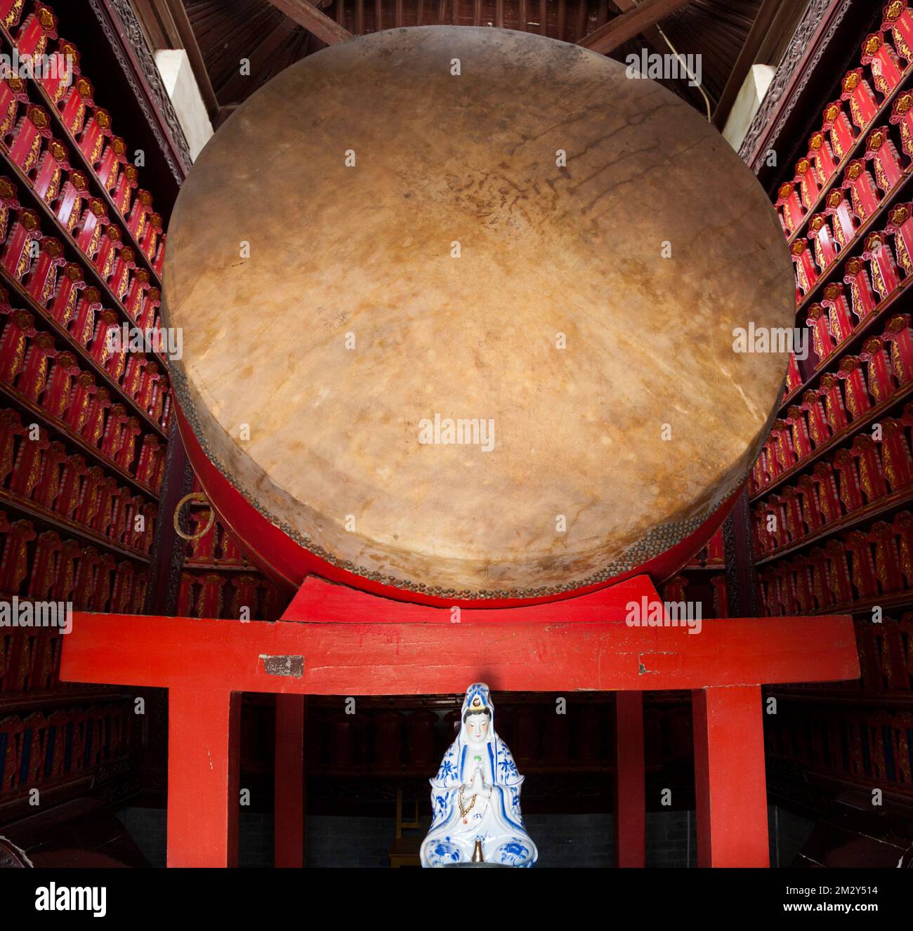 Large ceremonial drum at Daci'en Temple, a Buddhist temple in Yanta District, Xi'an, Shaanxi, China. (125) Stock Photo