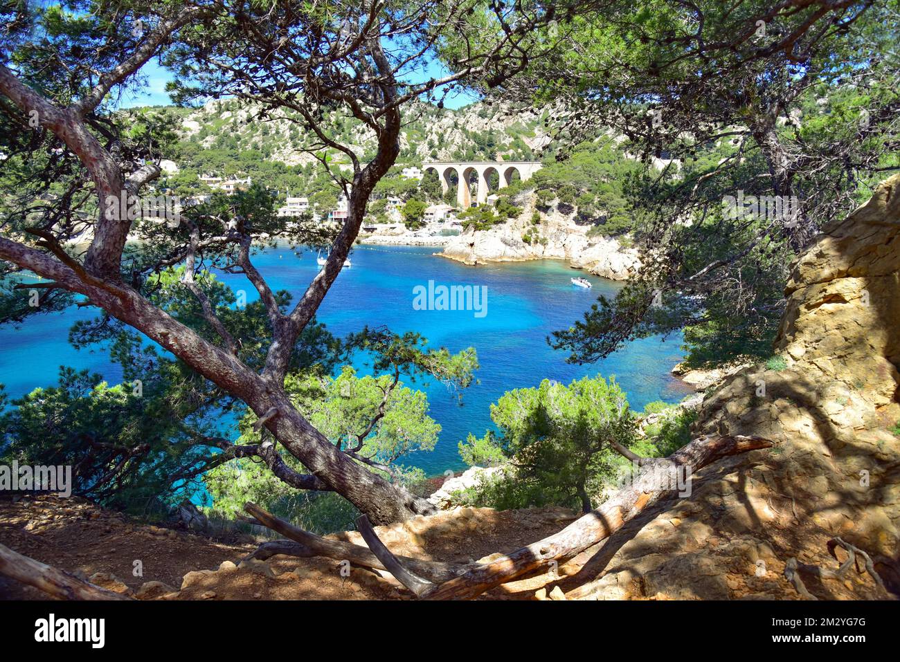 Calanque de Mejan on the customs officers' path (Chemin des douaniers ...