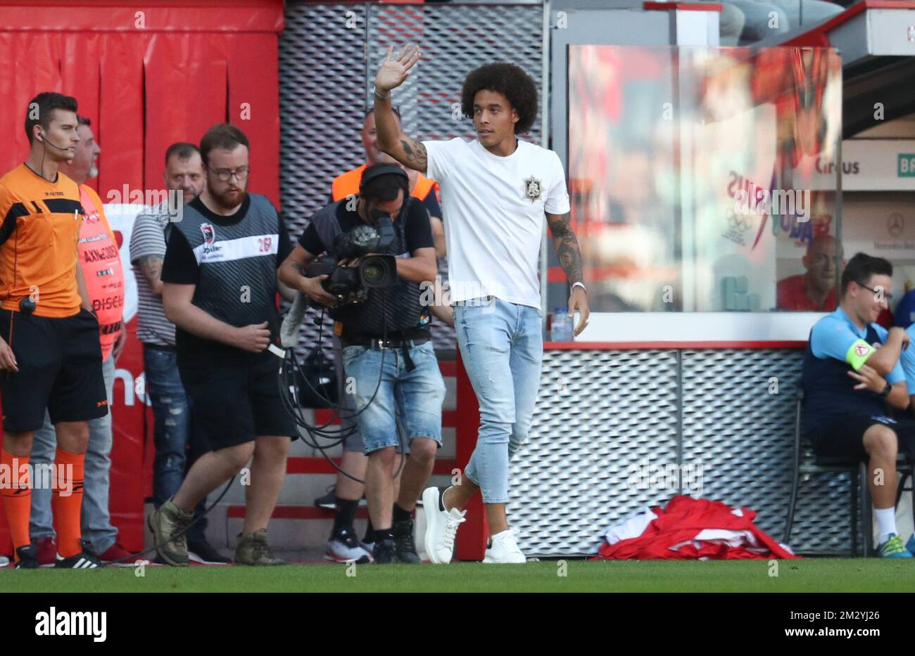 Standard's former player Axel Witsel pictured at the start of a soccer