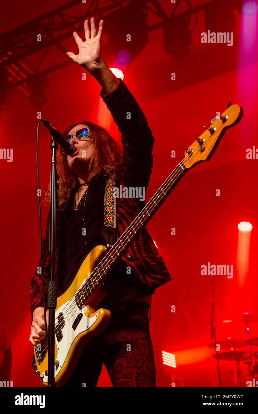 ozzy osbourne current guitar player