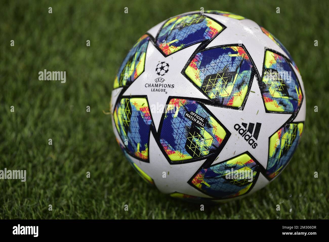 Official champions league match ball hi-res stock photography and images -  Page 8 - Alamy