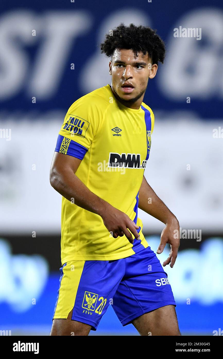 STVV's Samy Mmaee is pictured during a soccer game between STVV and Oud